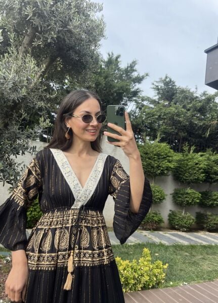 Önü Dantel Detaylı Siyah Etnik Elbise