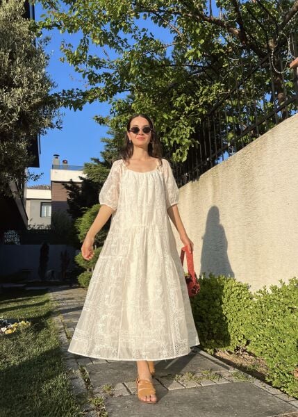 Ekru Rahat İthal Elbise