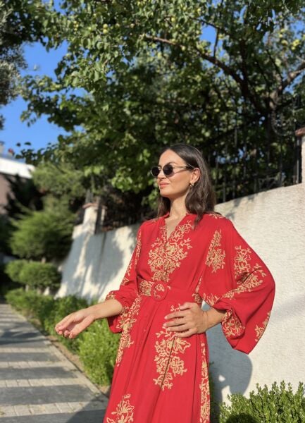 Kırmızı Desen Kemerli Elbise