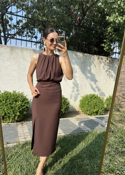 Kalem Yırtmaçlı Model Elbise-Kahve