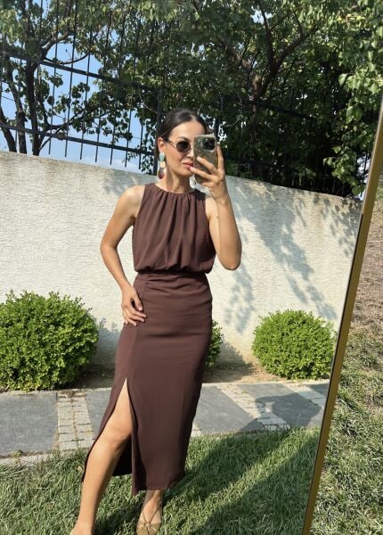 Kalem Yırtmaçlı Model Elbise-Kahve