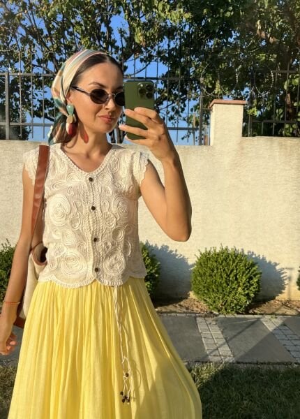 Naturel İşlemeli Yelek