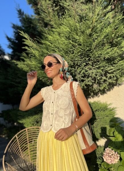 Naturel İşlemeli Yelek