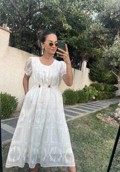 Beli Boncuk Detaylı İşlemeli İthal Elbise