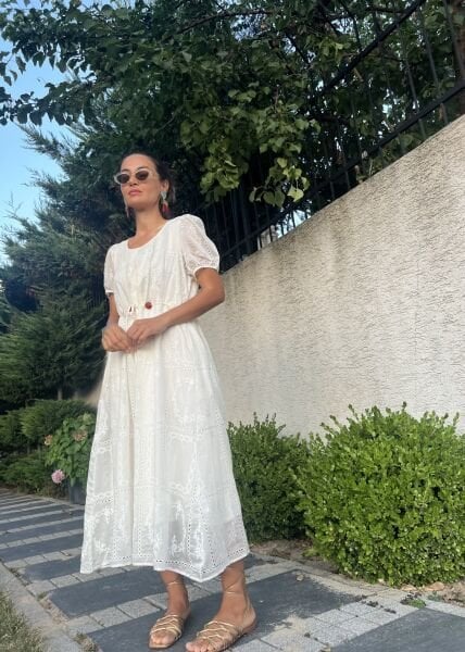 Beli Boncuk Detaylı İşlemeli İthal Elbise