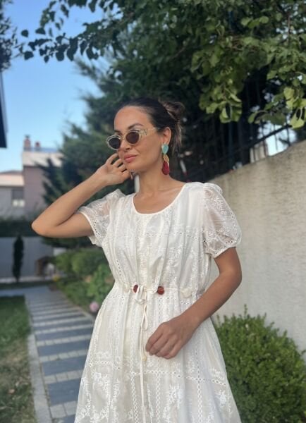 Beli Boncuk Detaylı İşlemeli İthal Elbise