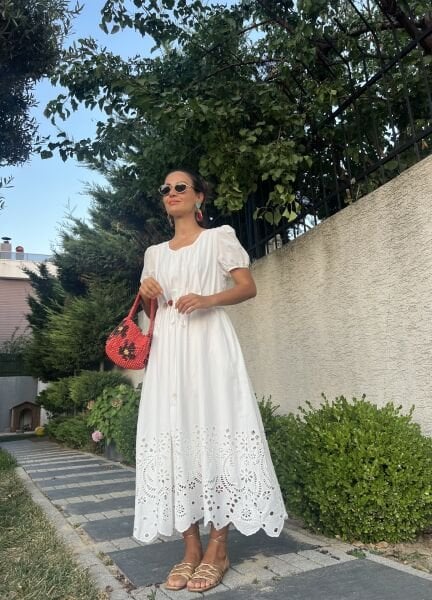 Beli Büzgülü Beyaz Brode Elbise
