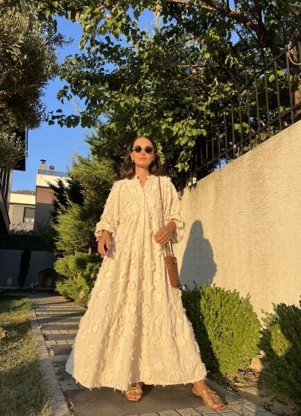 Püskül Detaylı Katleya Elbise-Bej