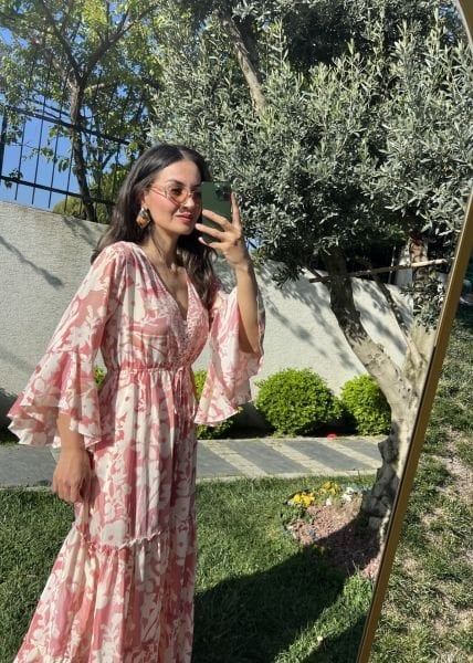 Kolları Volanlı Tasarım Elbise-Pembe