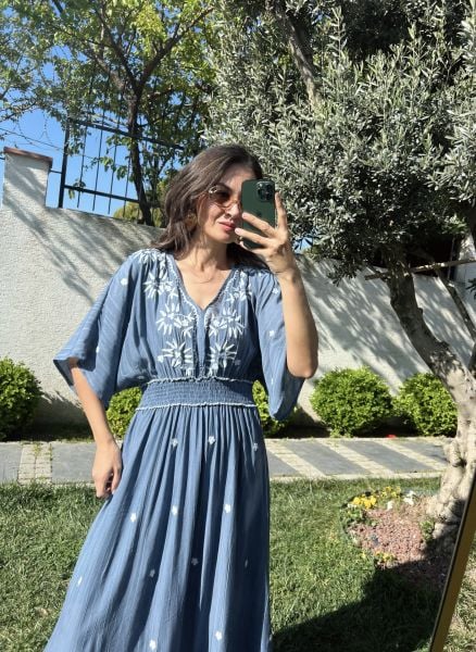 İşlemeli Maxi İndigo Elbise